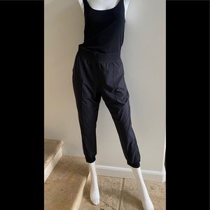 LULULEMON Wanderer Cropped 25” Jogger Pants 10